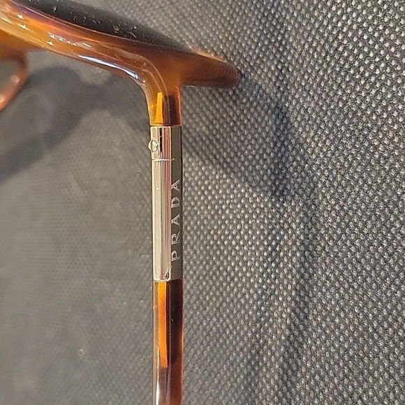 Prada SPR25L Sunglasses - Picture 4 of 6